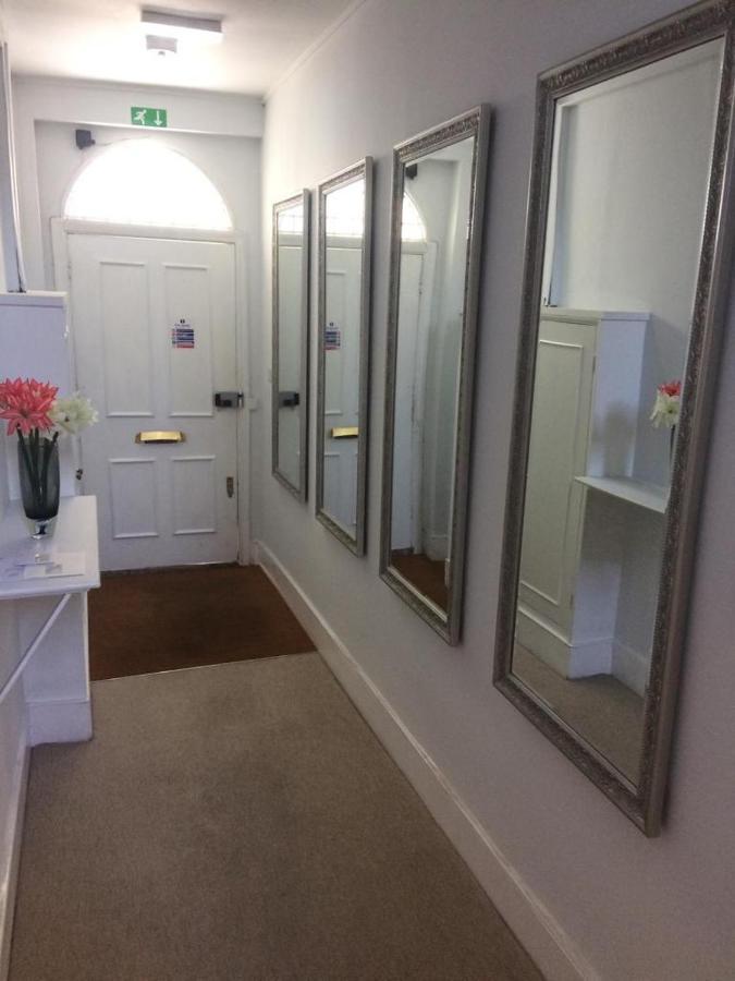 Notting Hill Charm -Sleeps 5 - Urban Retreat Lejlighed London Eksteriør billede