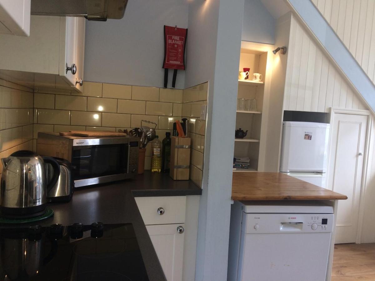Notting Hill Charm -Sleeps 5 - Urban Retreat Lejlighed London Eksteriør billede